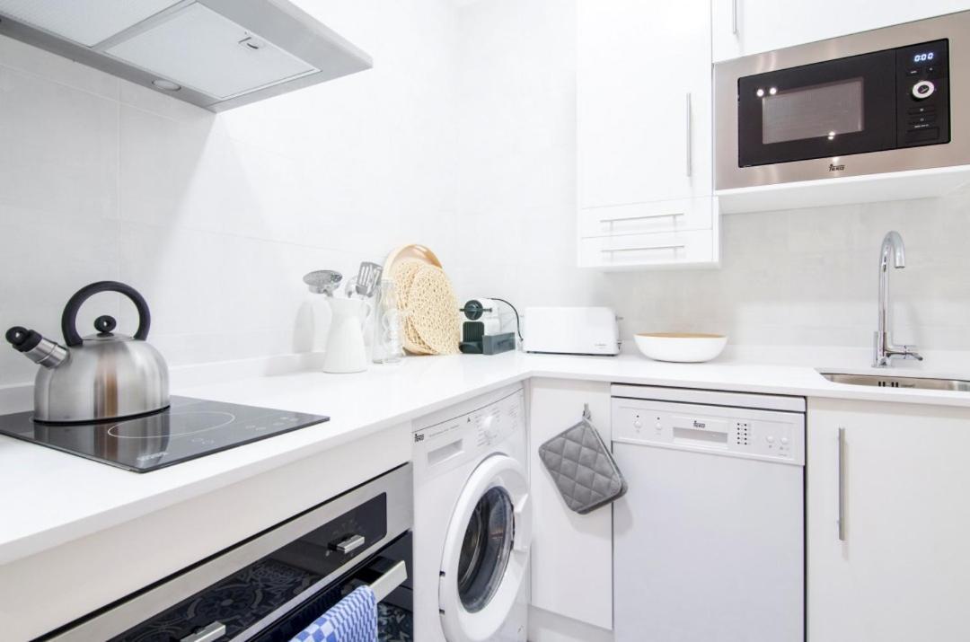 Comfy And Centric- 2Bd 1Bth- Espoz Y Mina Apartment Мадрид Екстериор снимка